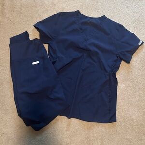 Med Couture Plus One Maternity Scrub Set Medium Navy Blue